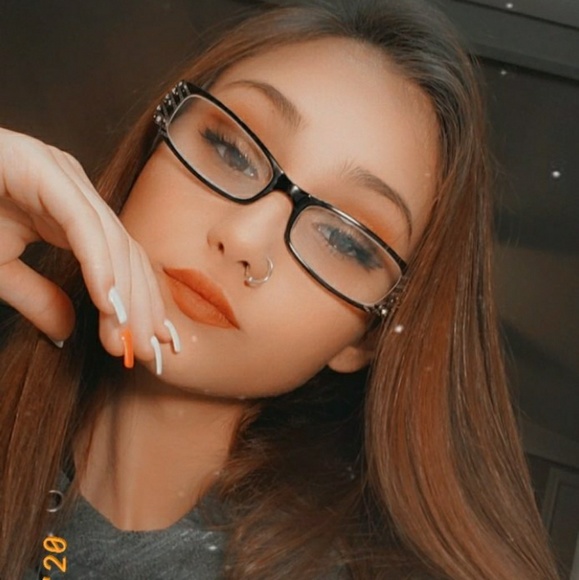 a_marie2001
